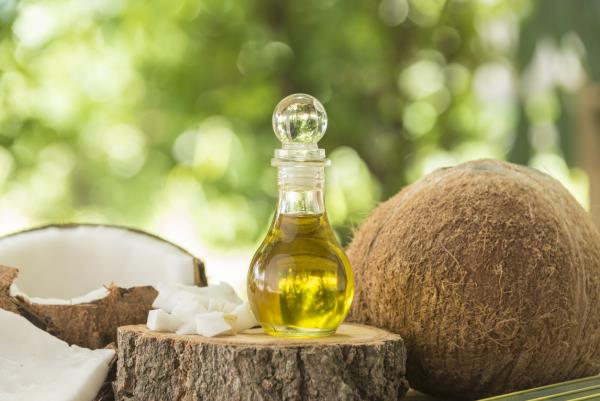 Coconut oil vs Extra Virgin Olive Oil (EVOO)